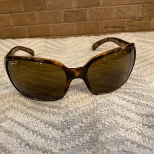 Ray ban sunglasses, polarized, style RB-4068